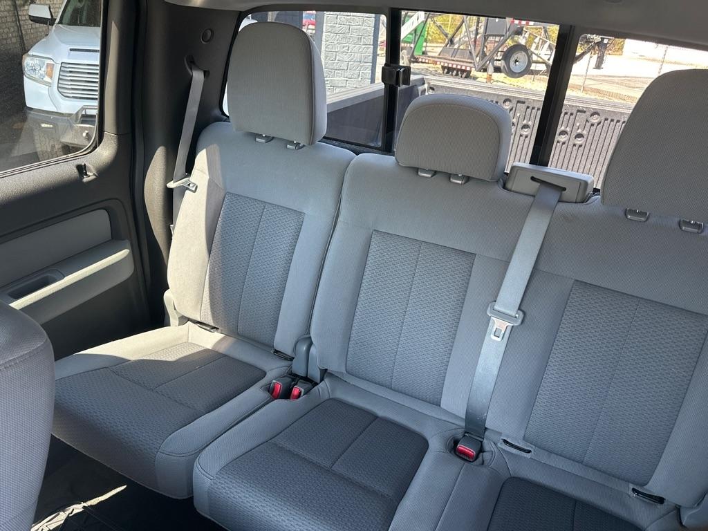 Ford F-150 4WD SuperCrew 145" Platinum 2011