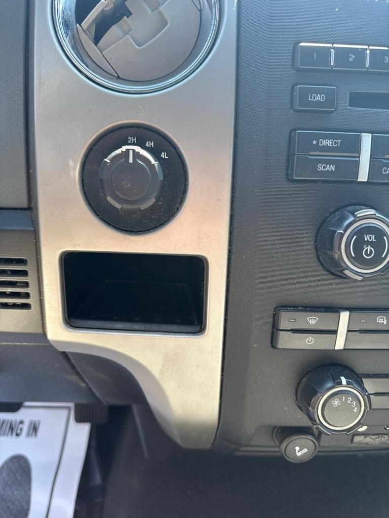 Ford F-150 4WD SuperCrew 145" Platinum 2011