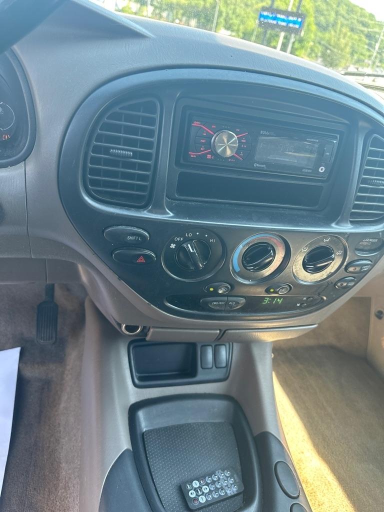 Toyota Tundra DoubleCab V8 SR5 4WD (Natl) 2005
