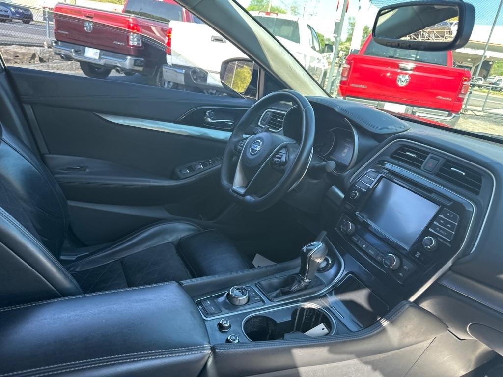 Nissan Maxima 4dr Sdn 3.5 SR 2016