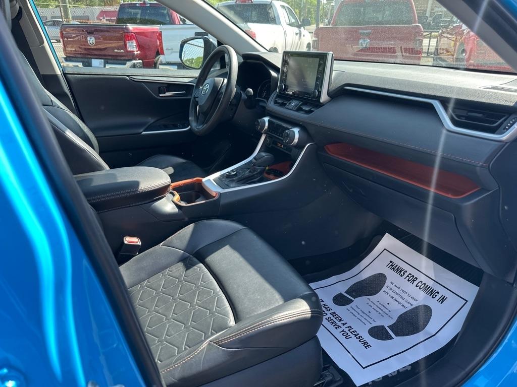 Toyota RAV4 Adventure AWD (Natl) 2019