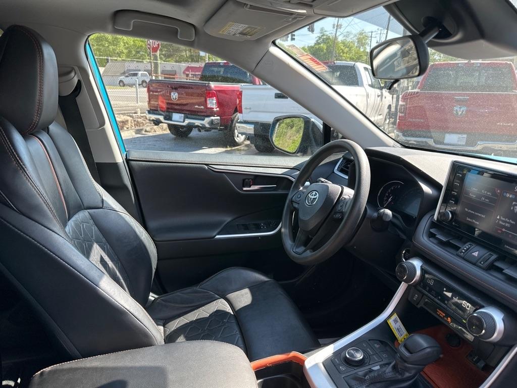 Toyota RAV4 Adventure AWD (Natl) 2019