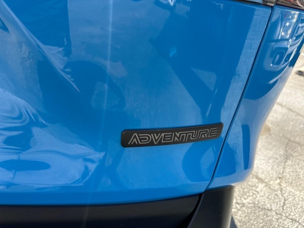 Toyota RAV4 Adventure AWD (Natl) 2019