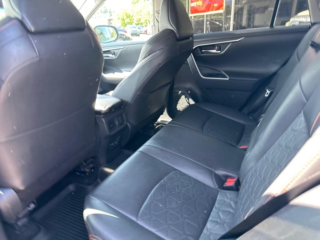 Toyota RAV4 Adventure AWD (Natl) 2019
