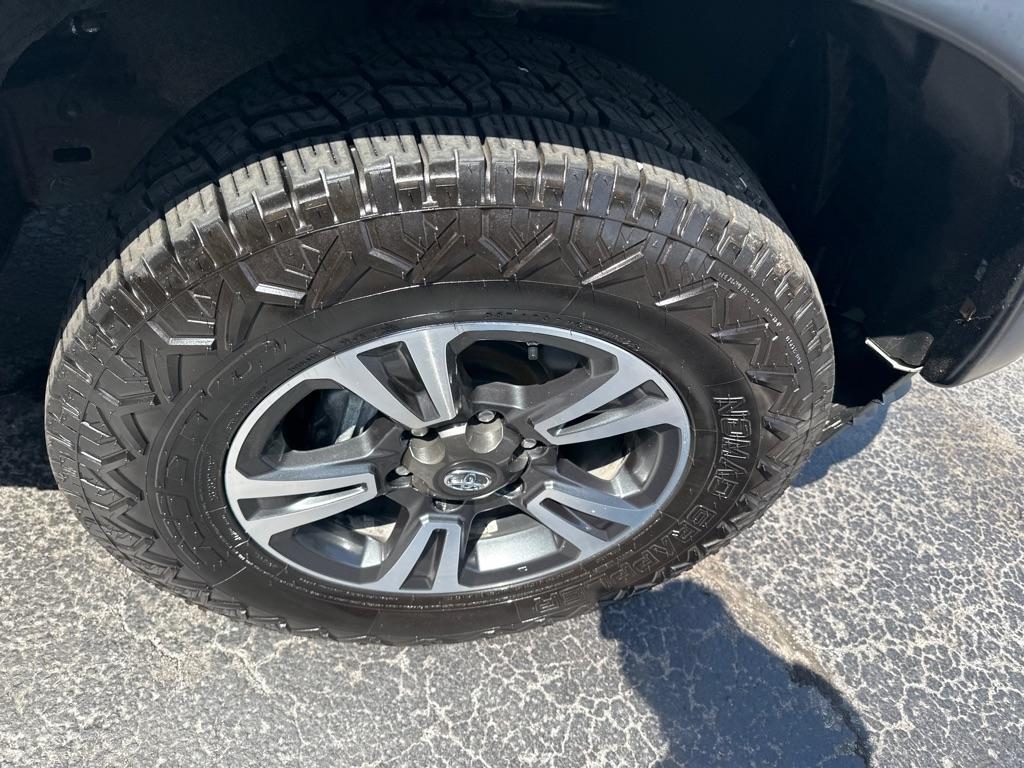 Toyota Tacoma TRD Off Road Double Cab 5' Bed V6 4x4 MT (Natl) 2018