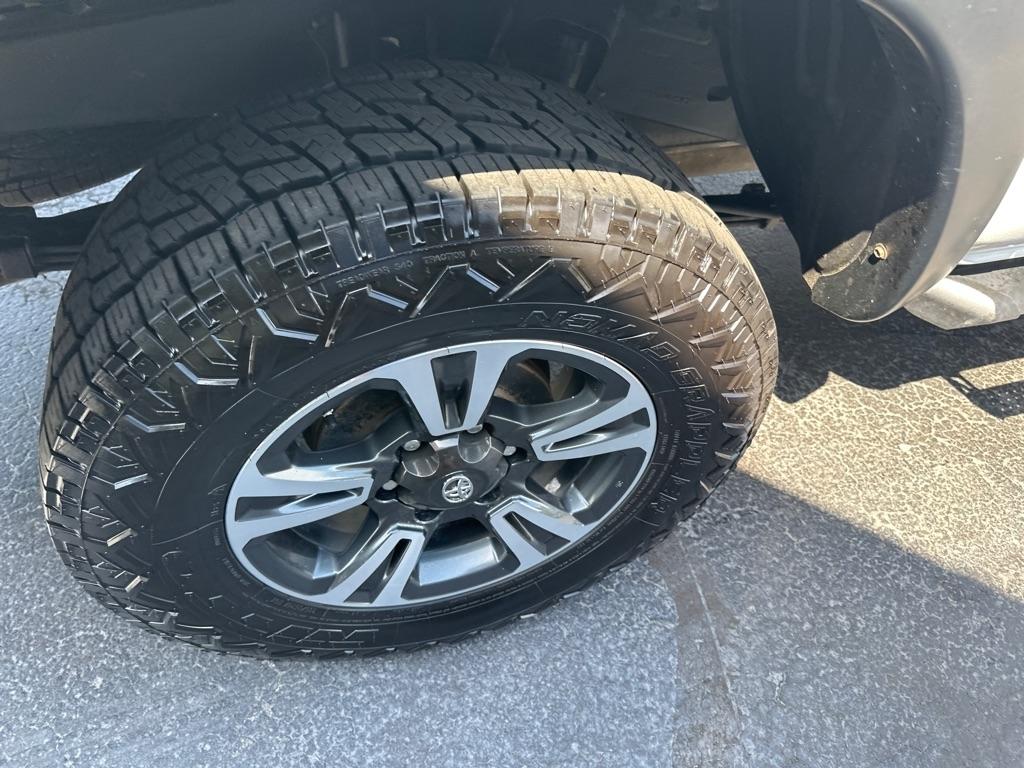Toyota Tacoma TRD Off Road Double Cab 5' Bed V6 4x4 MT (Natl) 2018