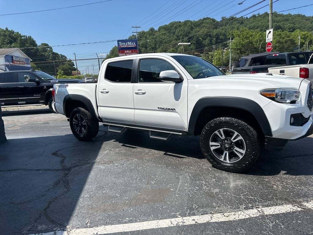 Toyota Tacoma TRD Off Road Double Cab 5' Bed V6 4x4 MT (Natl) 2018