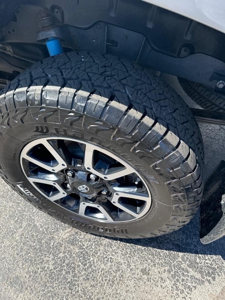 Toyota Tundra 4WD 1794 Edition CrewMax 5.5' Bed 5.7L (Natl) 2018