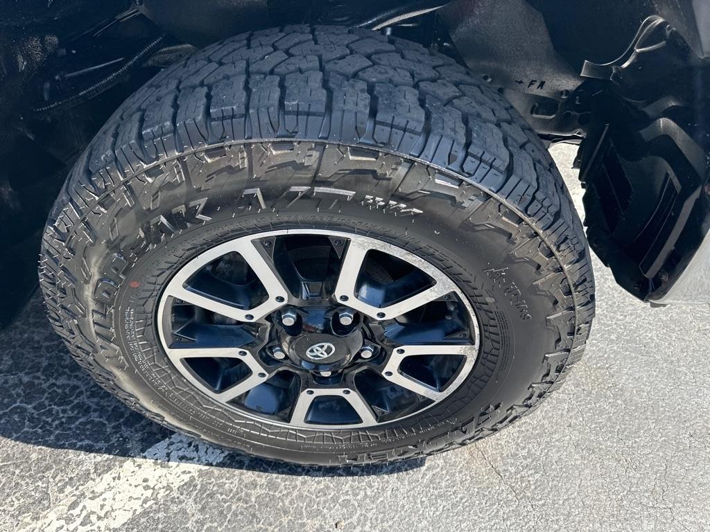 Toyota Tundra 4WD Truck CrewMax 5.7L V8 6-Spd AT TRD Pro (Natl) 2015