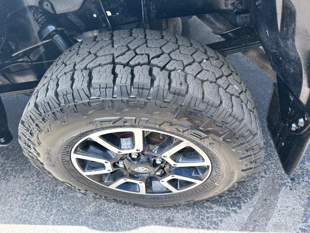 Toyota Tundra 4WD Truck CrewMax 5.7L V8 6-Spd AT TRD Pro (Natl) 2015