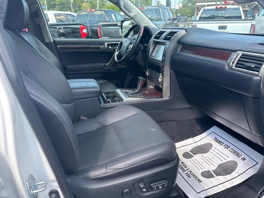 Lexus GX 460 4WD 4dr Luxury 2015
