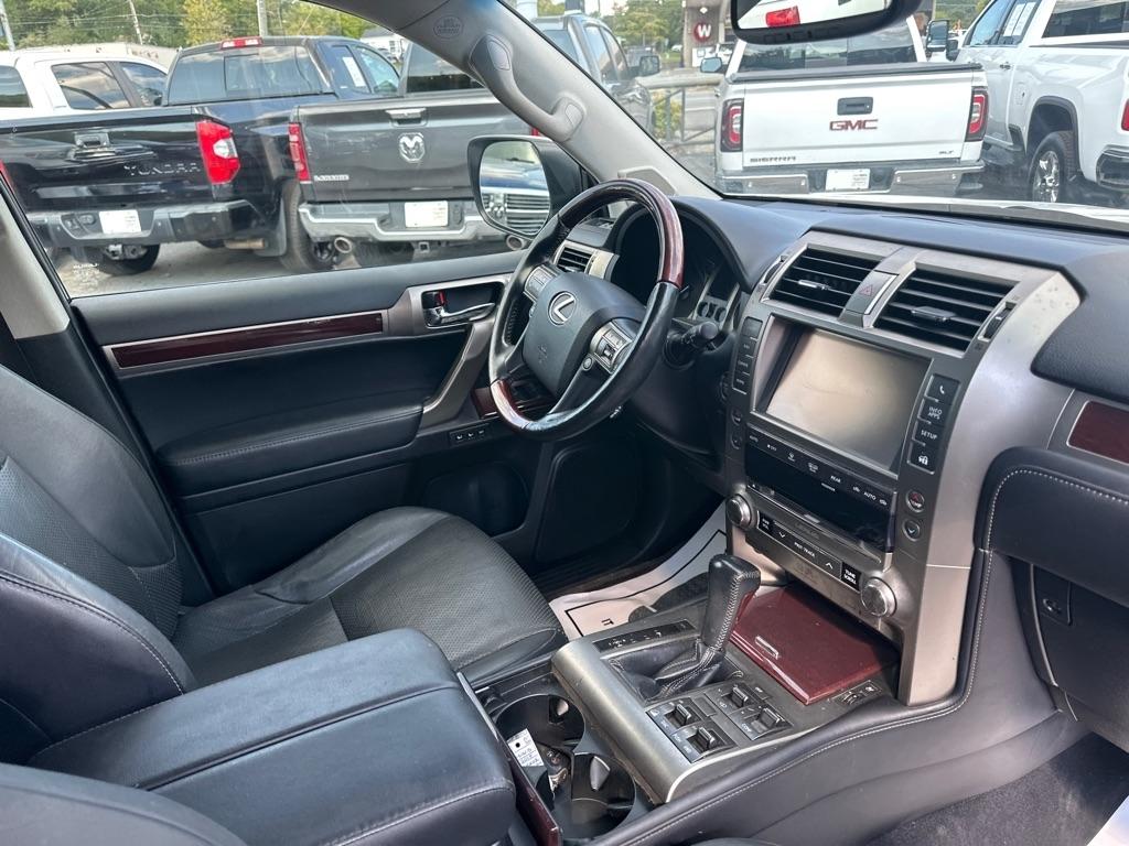 Lexus GX 460 4WD 4dr Luxury 2015