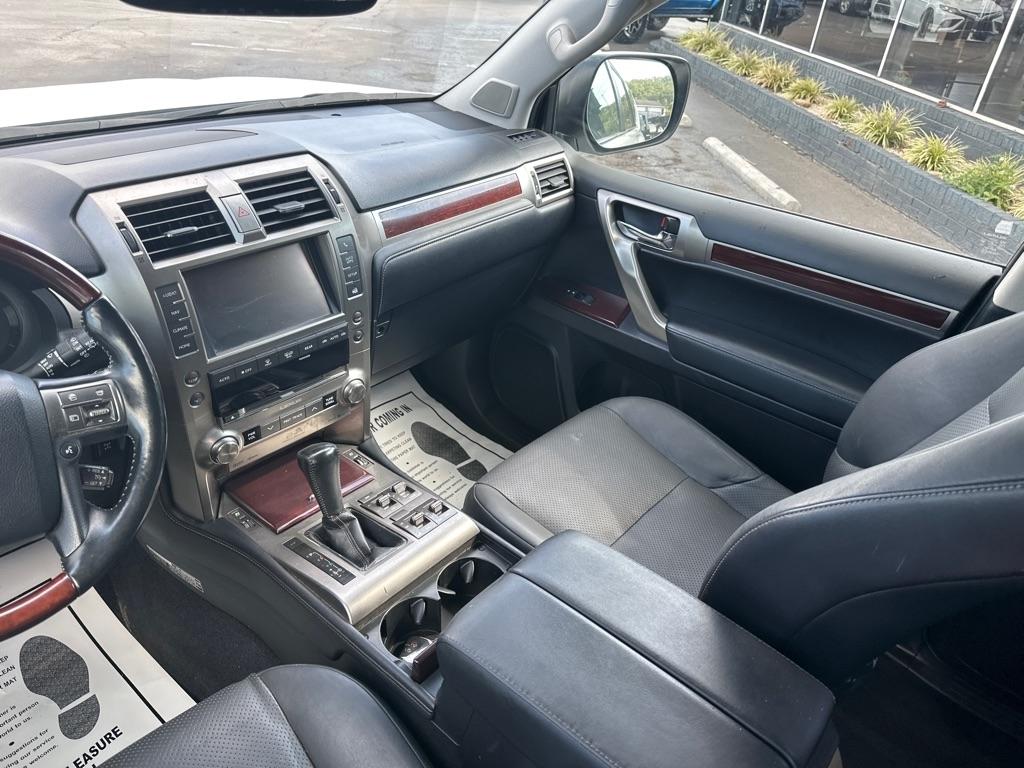 Lexus GX 460 4WD 4dr Luxury 2015
