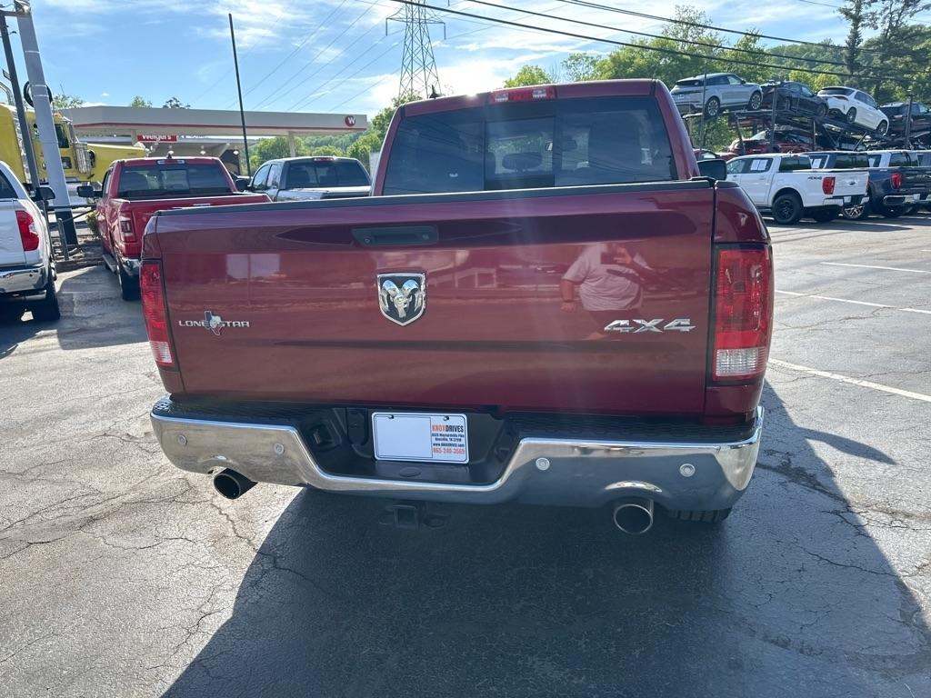 RAM 1500 4WD Crew Cab 140.5" Lone Star 2015