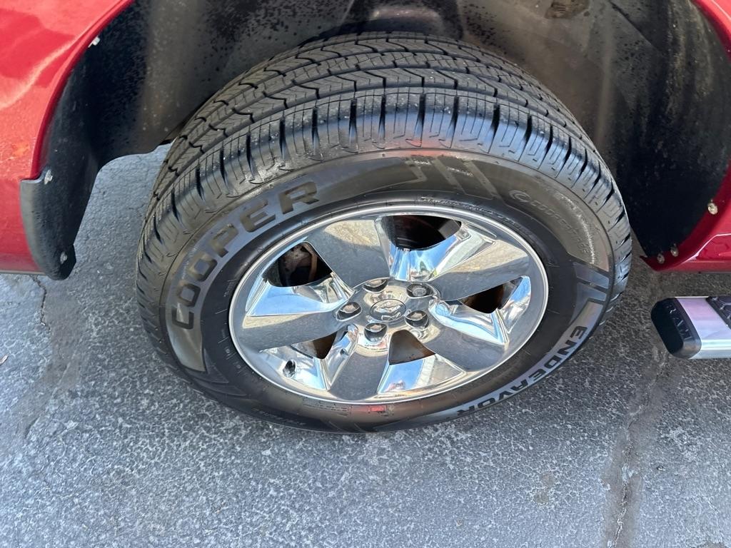 RAM 1500 4WD Crew Cab 140.5" Lone Star 2015