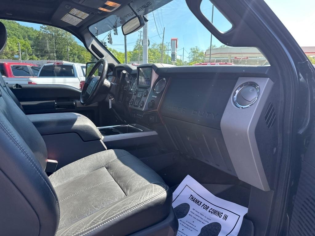 Ford Super Duty F-250 SRW 4WD Crew Cab 172" Platinum 2015