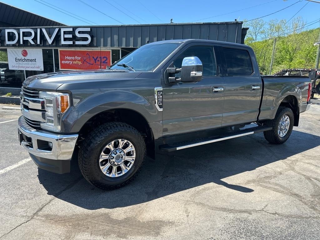 Ford Super Duty F-250 SRW King Ranch 4WD Crew Cab 8' Box 2019