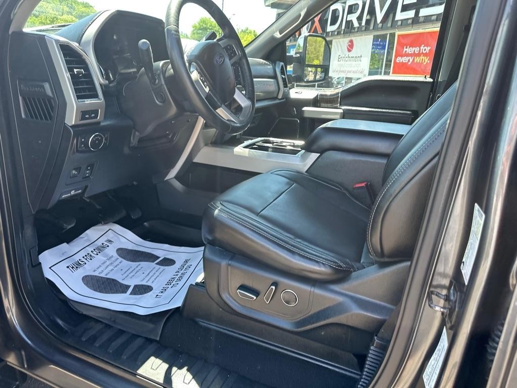 Ford Super Duty F-250 SRW King Ranch 4WD Crew Cab 8' Box 2019