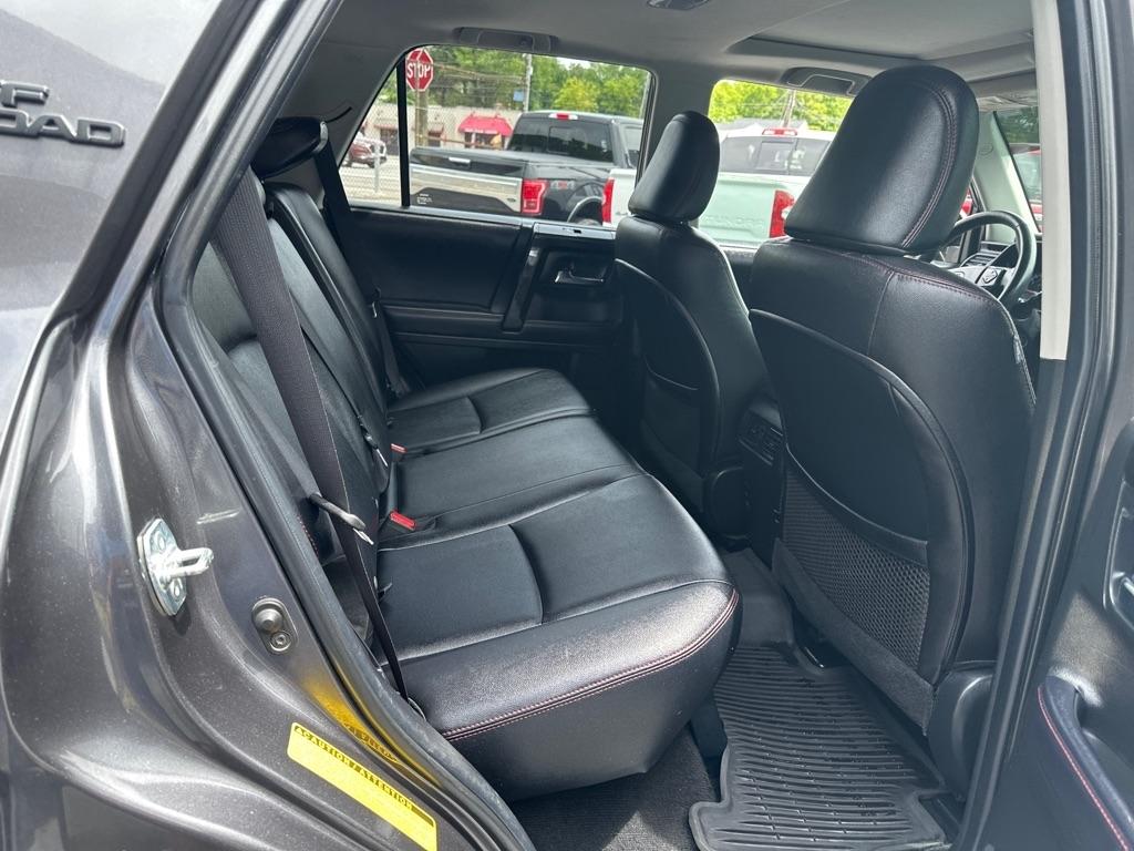 Toyota 4Runner TRD Off Road Premium 4WD (Natl) 2018
