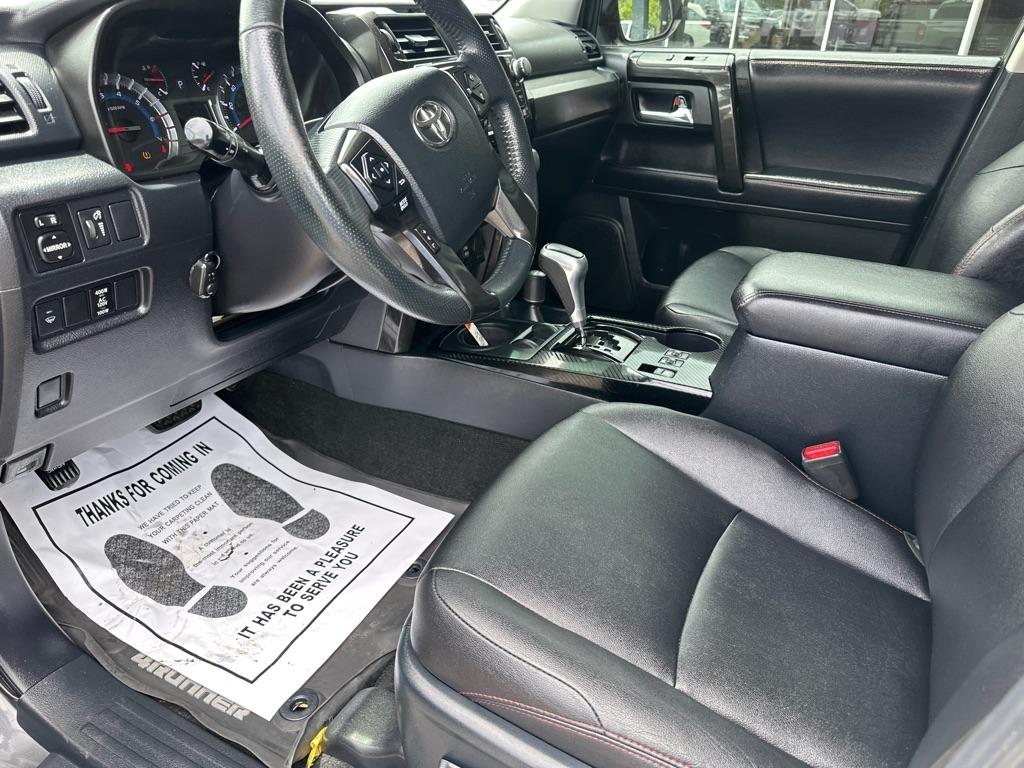 Toyota 4Runner TRD Off Road Premium 4WD (Natl) 2018