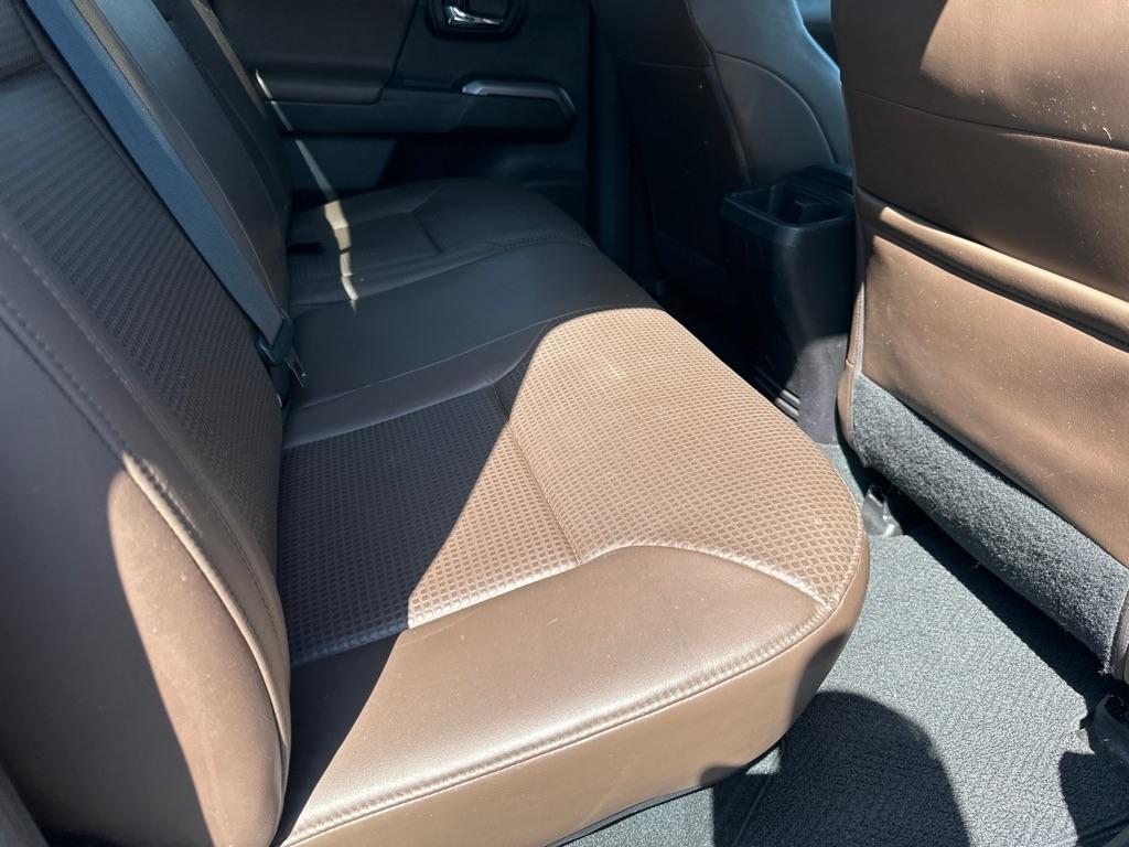 Toyota Tacoma 4WD Double Cab V6 AT Limited (Natl) 2016