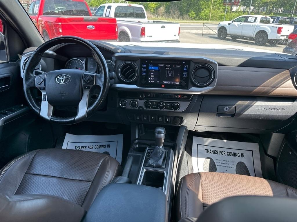 Toyota Tacoma 4WD Double Cab V6 AT Limited (Natl) 2016