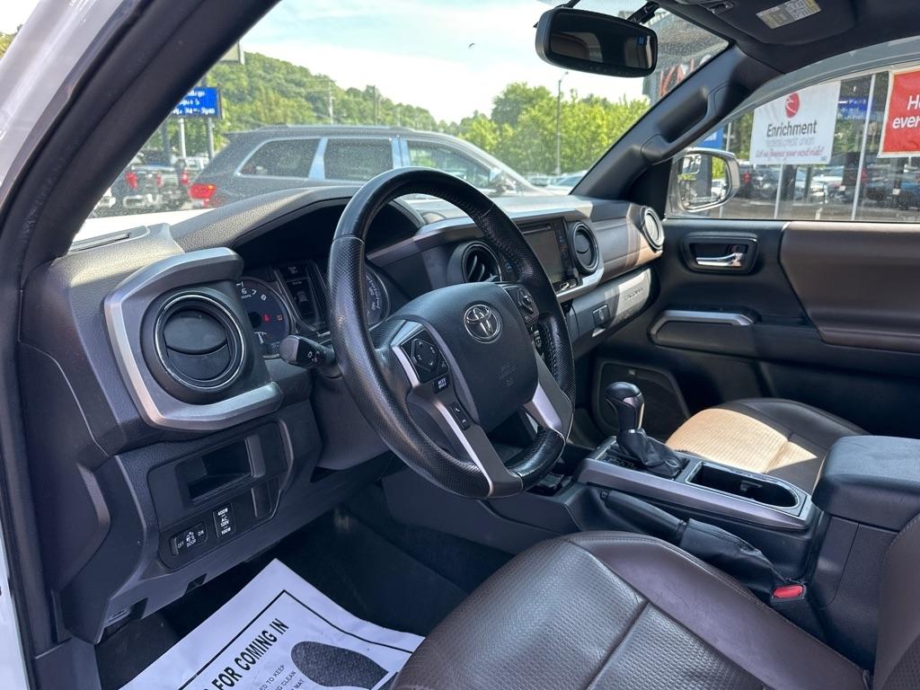 Toyota Tacoma 4WD Double Cab V6 AT Limited (Natl) 2016