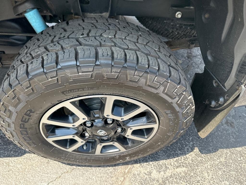 Toyota Tundra 4WD Truck CrewMax 5.7L V8 6-Spd AT TRD Pro (Natl) 2016