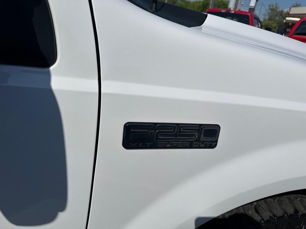 Ford Super Duty F-250 Supercab 142" Lariat 2000