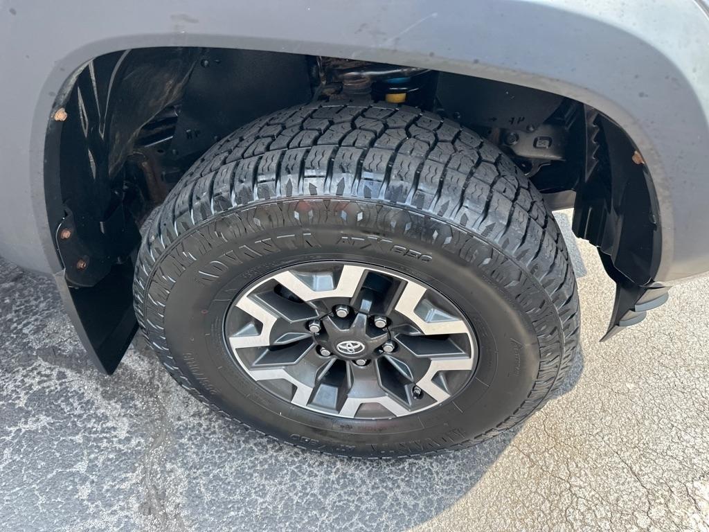 Toyota Tacoma 4WD Double Cab V6 MT TRD Off Road (Natl) 2016