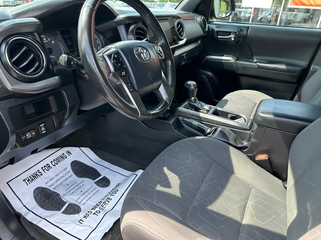 Toyota Tacoma 4WD Double Cab V6 MT TRD Off Road (Natl) 2016