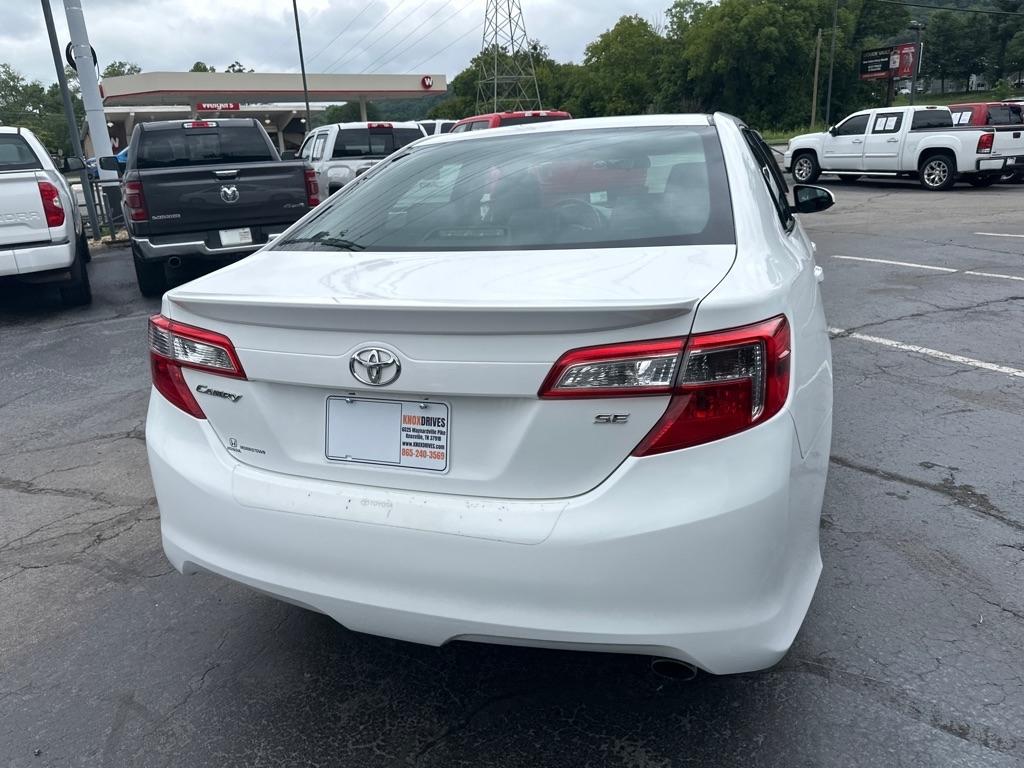 Toyota Camry 4dr Sdn I4 Auto XLE (Natl) 2013
