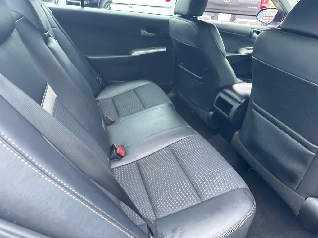 Toyota Camry 4dr Sdn I4 Auto XLE (Natl) 2013