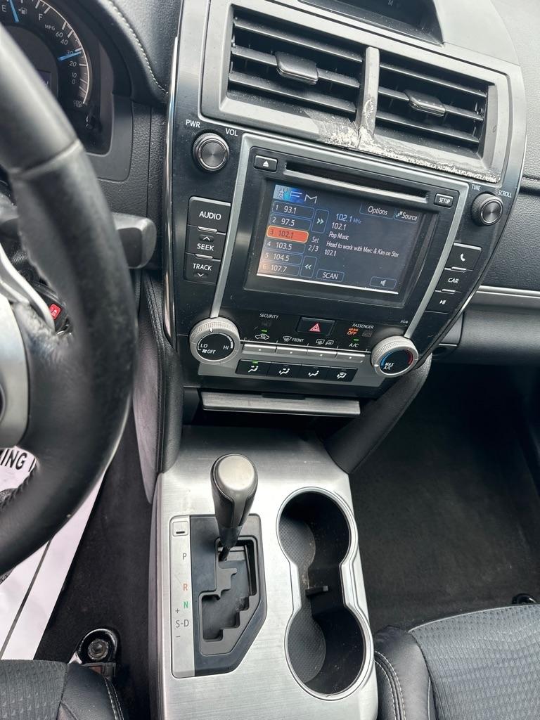 Toyota Camry 4dr Sdn I4 Auto XLE (Natl) 2013