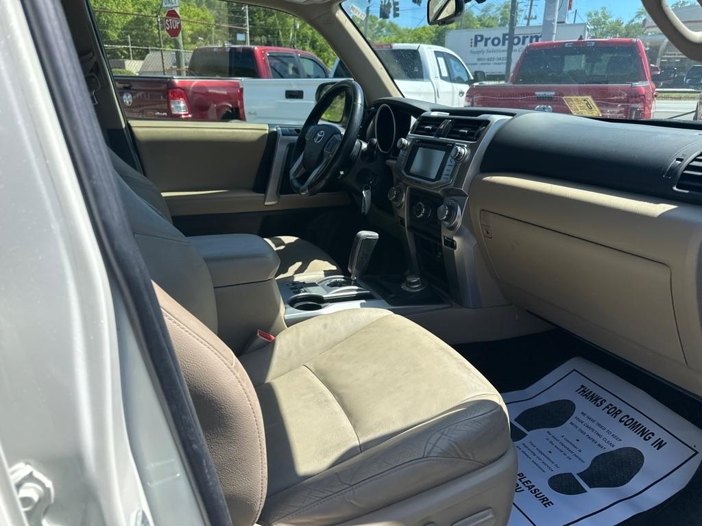 Toyota 4Runner 4WD 4dr V6 Limited (Natl) 2013