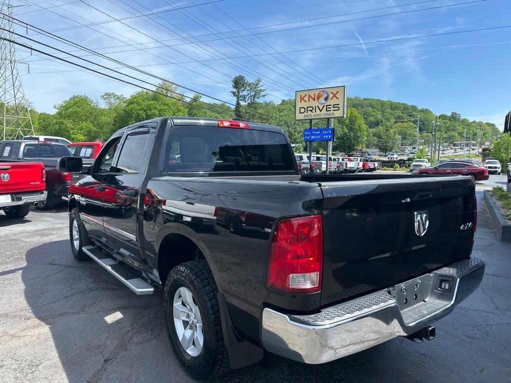 RAM 1500 Tradesman 4x4 Crew Cab 5'7" Box 2017