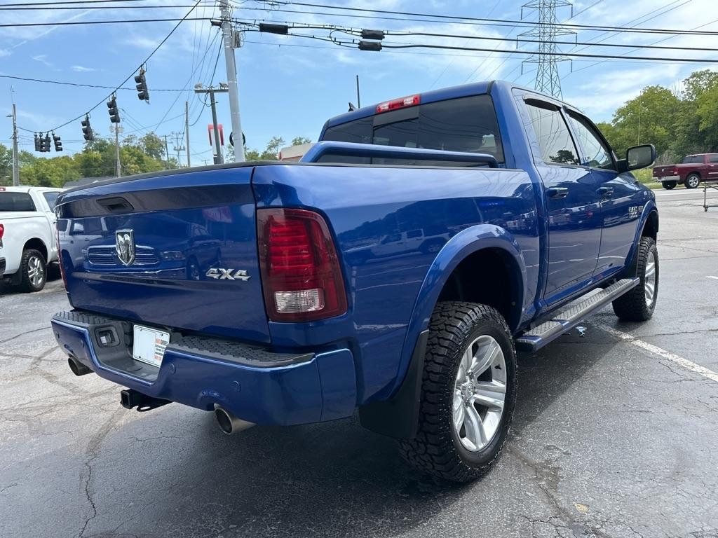 RAM 1500 4WD Crew Cab 140.5" Sport 2014