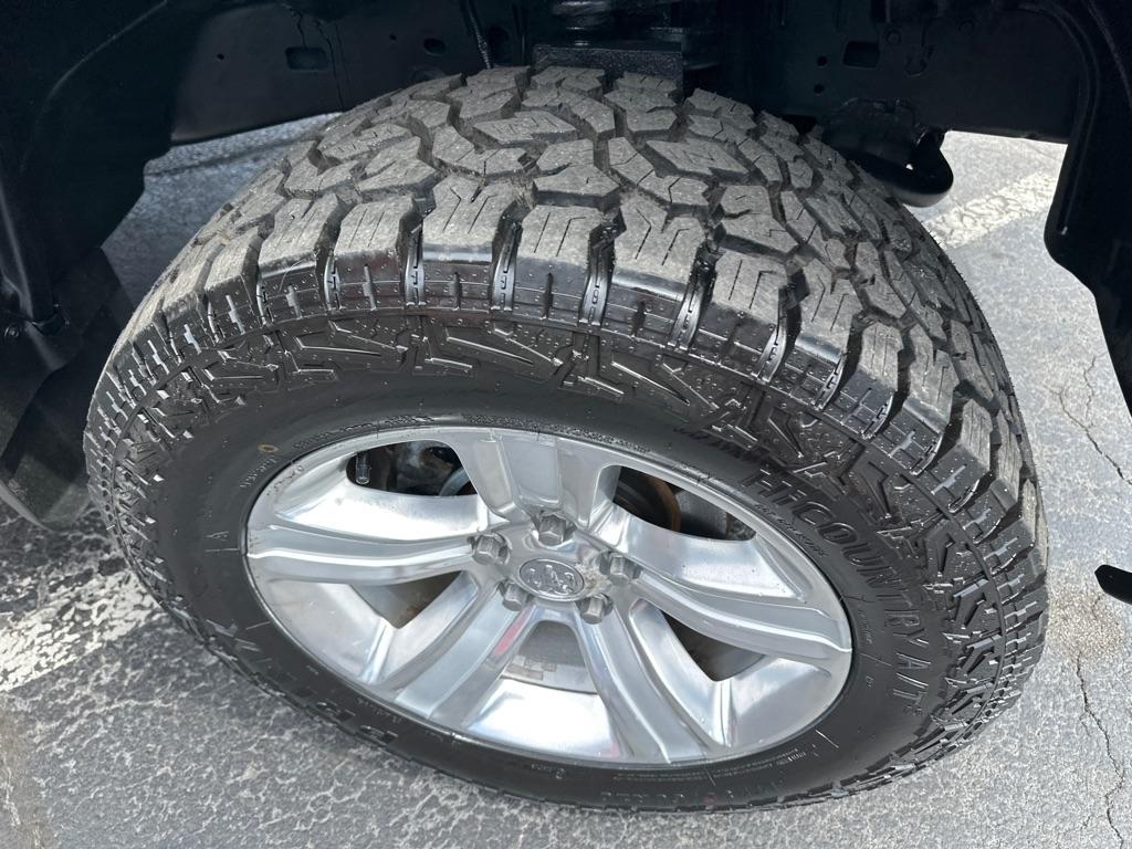 RAM 1500 4WD Crew Cab 140.5" Sport 2014