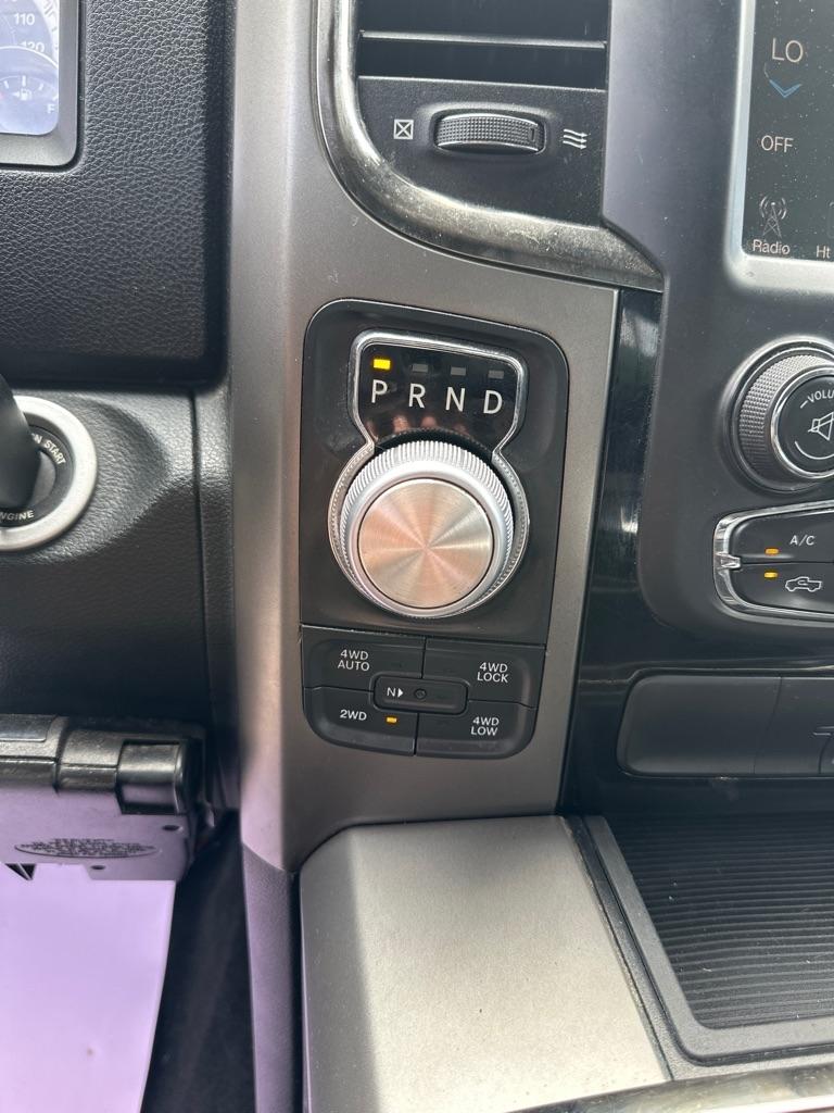 RAM 1500 4WD Crew Cab 140.5" Sport 2014