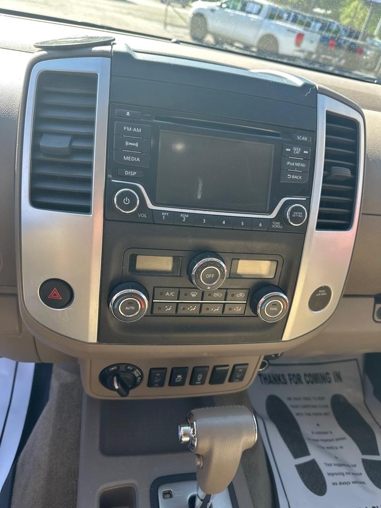 Nissan Frontier 2017.5 Crew Cab 4x4 SV V6 Auto 2017