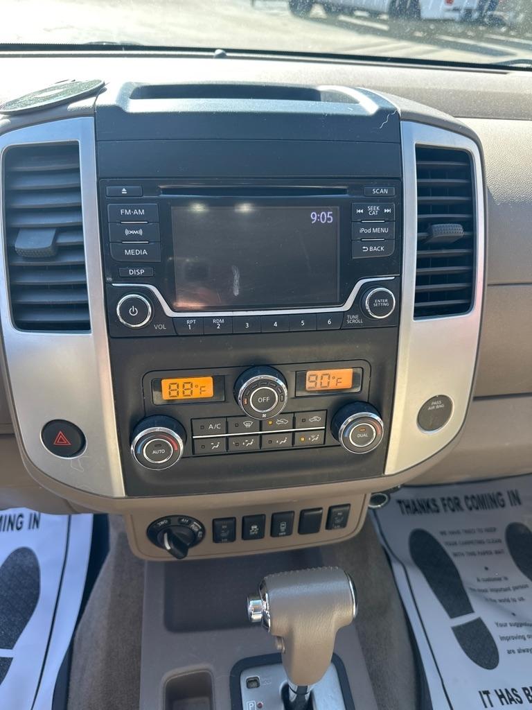 Nissan Frontier 2017.5 Crew Cab 4x4 SV V6 Auto 2017