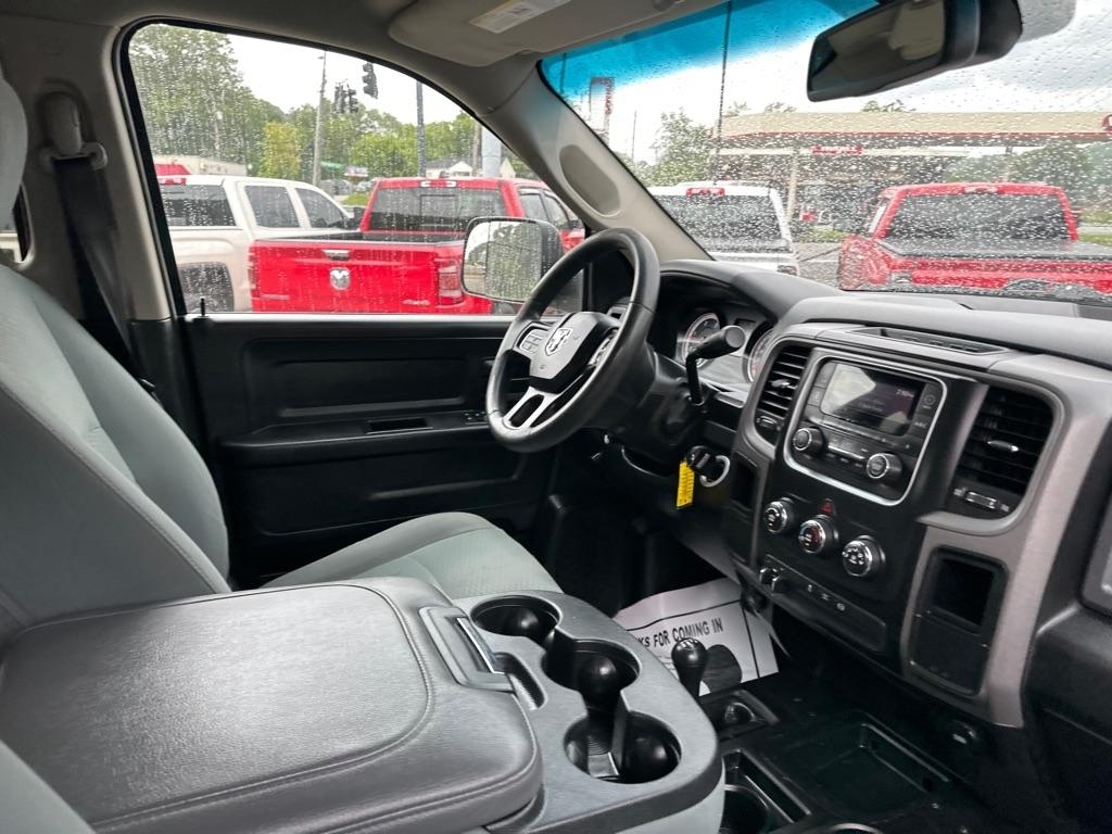 RAM 2500 Tradesman 4x4 Crew Cab 6'4" Box 2018