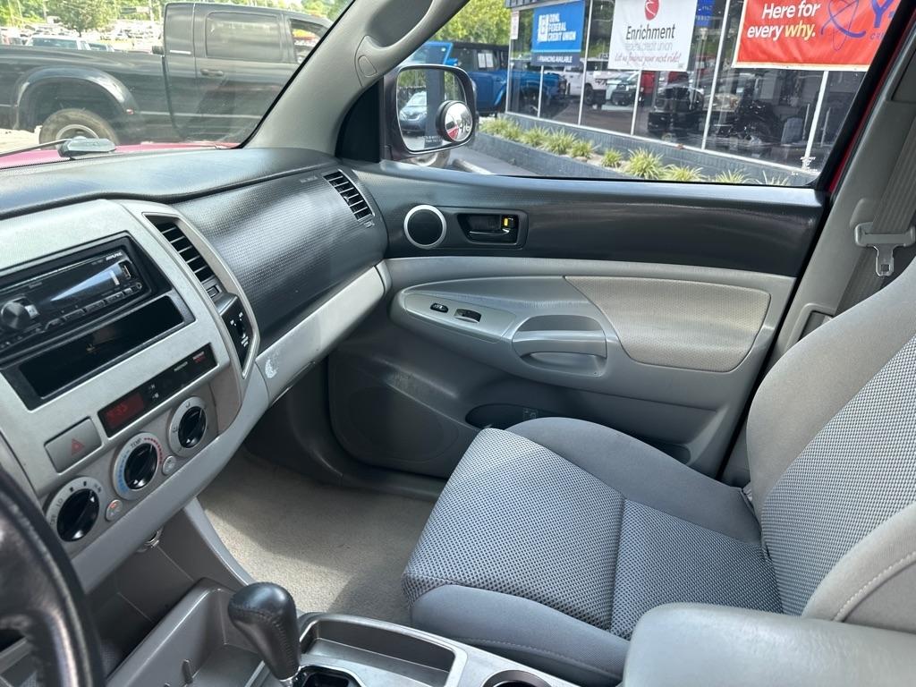 Toyota Tacoma Access 128" V6 Manual 4WD (Natl) 2006