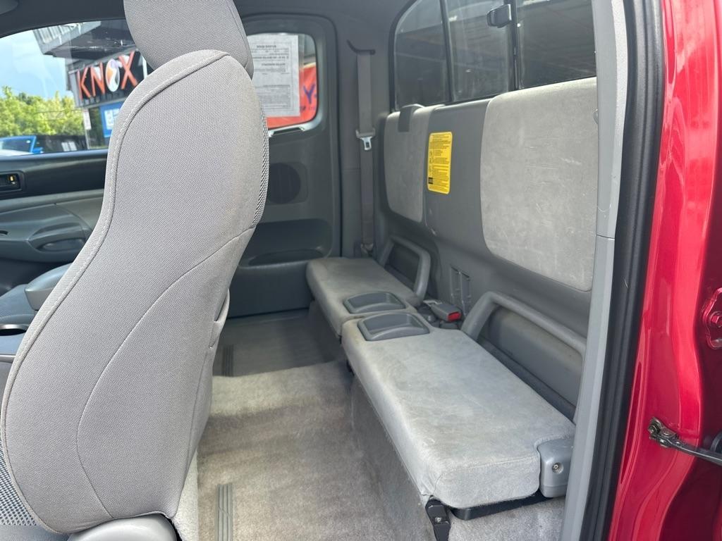 Toyota Tacoma Access 128" V6 Manual 4WD (Natl) 2006