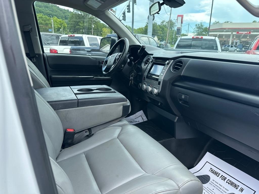 Toyota Tundra 4WD SR5 Double Cab 6.5' Bed 4.6L (Natl) 2018
