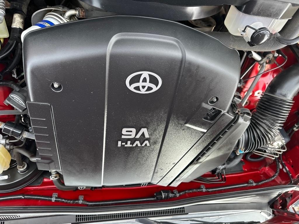 Toyota Tacoma 4WD Double LB V6 AT (Natl) 2011