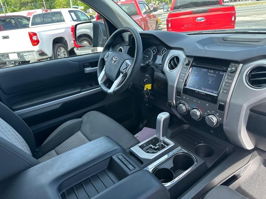 Toyota Tundra 4WD Truck CrewMax 5.7L V8 6-Spd AT SR5 (Natl) 2014