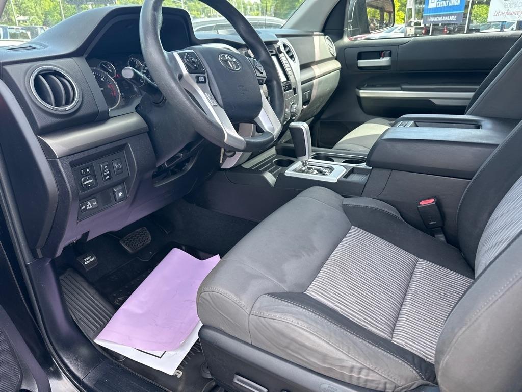 Toyota Tundra 4WD Truck CrewMax 5.7L V8 6-Spd AT SR5 (Natl) 2014