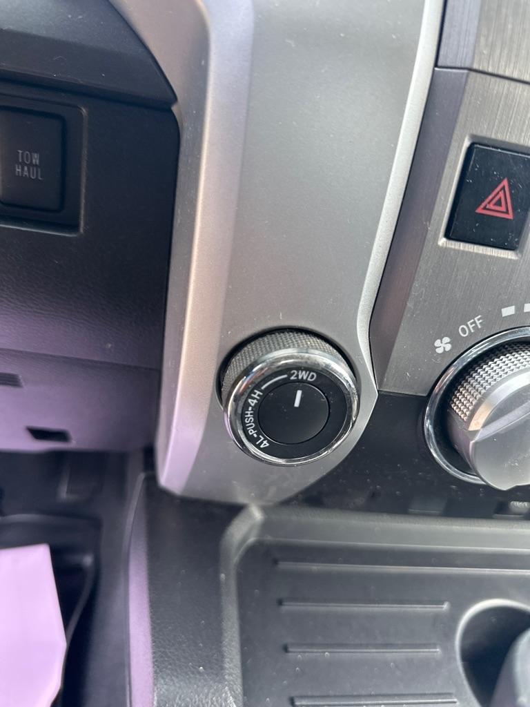 Toyota Tundra 4WD Truck CrewMax 5.7L V8 6-Spd AT SR5 (Natl) 2014