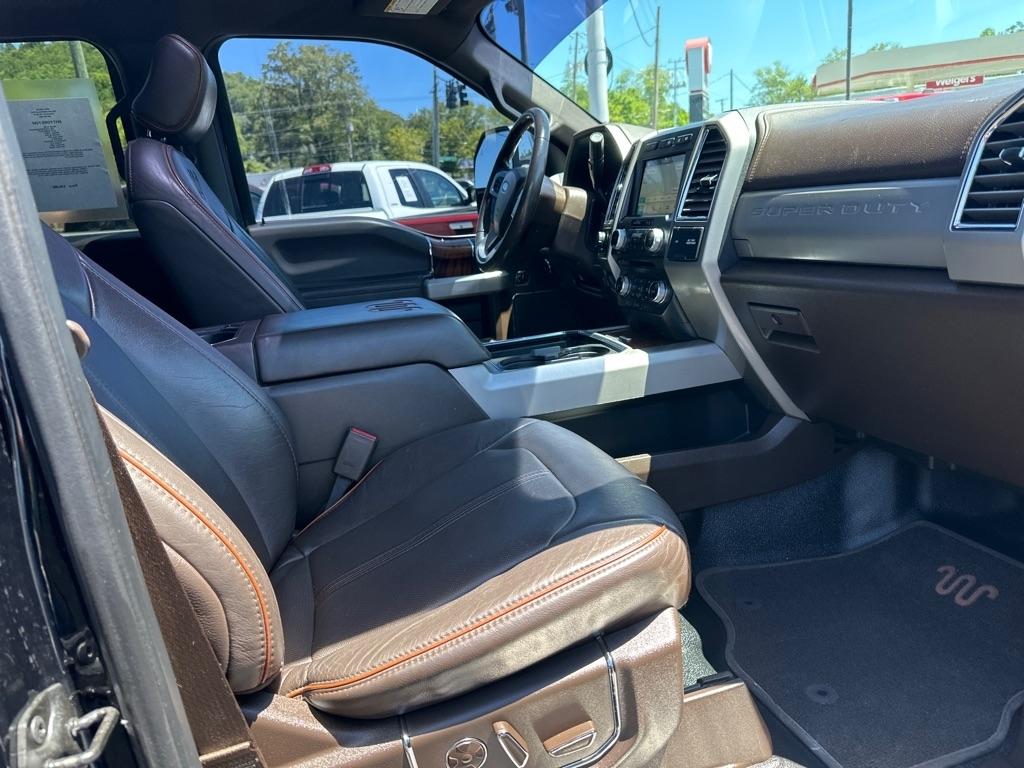 Ford Super Duty F-250 SRW King Ranch 4WD Crew Cab 8' Box 2017